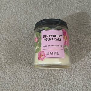 Bath and Body Works Strawberry Pound Cake Candle
